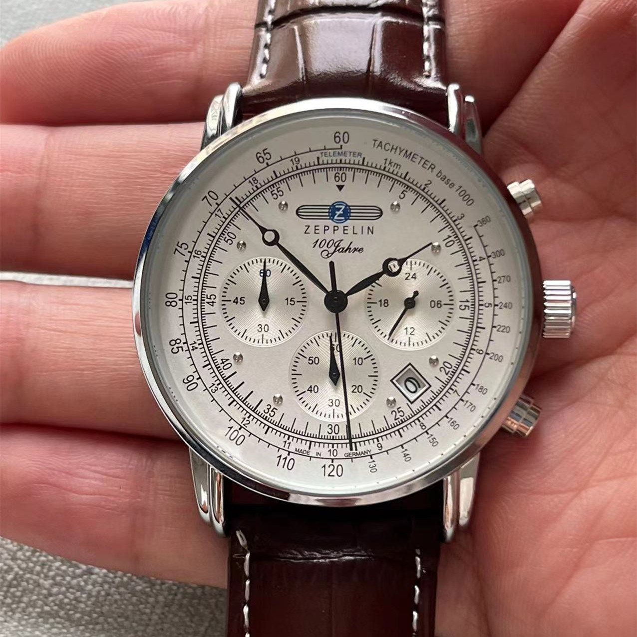 Nouvelle montre à quartz pour  - Smartwatch Touch avis et prix